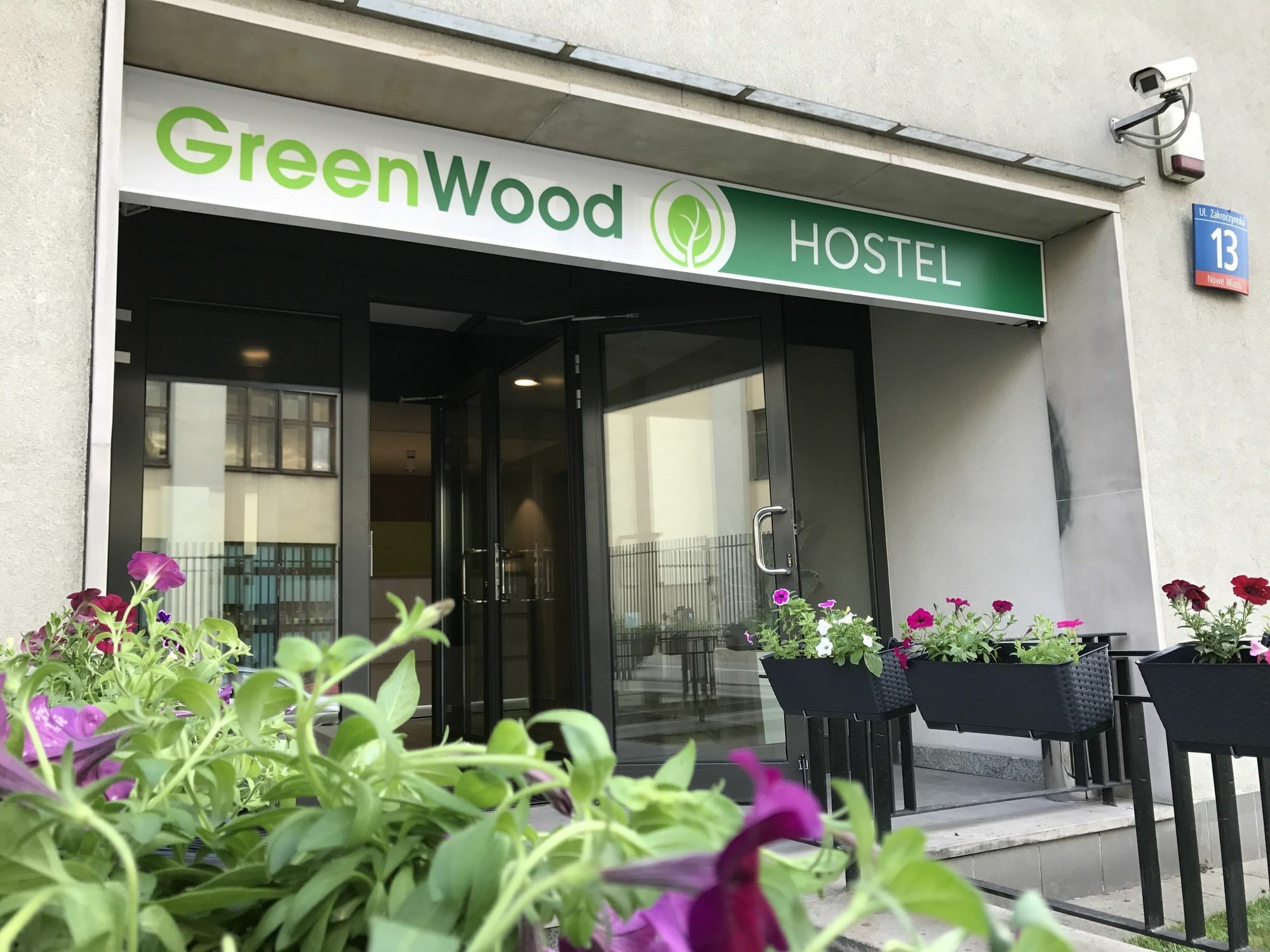 Greenwood Hostel Centrum ワルシャワ エクステリア 写真